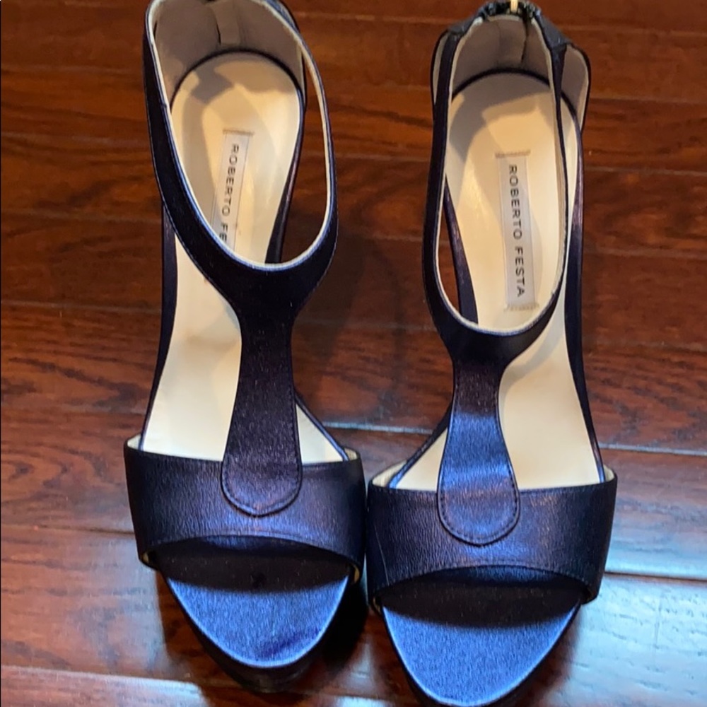 Gently used Roberto Festa heels